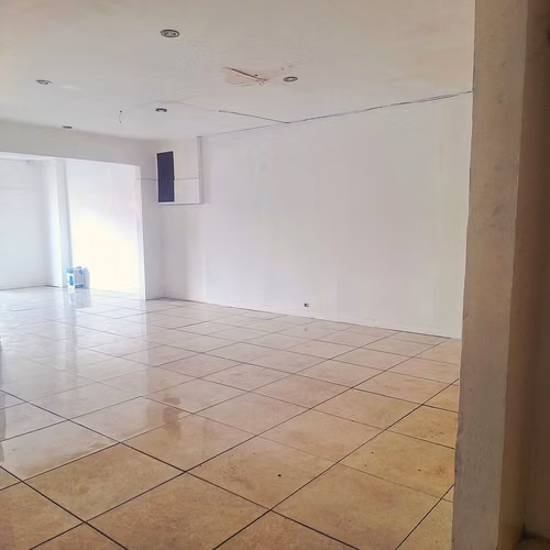 Venta de local comercial en el centro de Tibás, OPORTUNIDAD COMERCIAL  RH