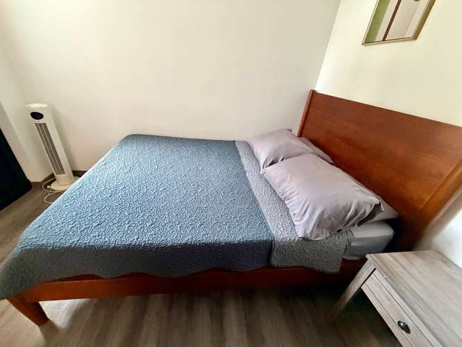 Moderno apartamento amueblado, de 2 habitaciones en torre de lujo en Rohrmoser Nunciatura con piscina y gimnasio.