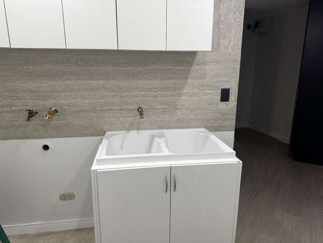 Apartamento cerca de la Paco Escazú, 3er piso 230 m2 - Imagen 10