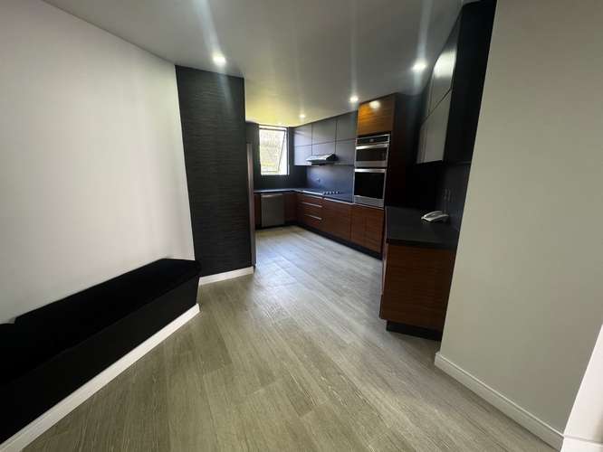 Apartamento cerca de la Paco Escazú, 3er piso 230 m2 - Imagen 11