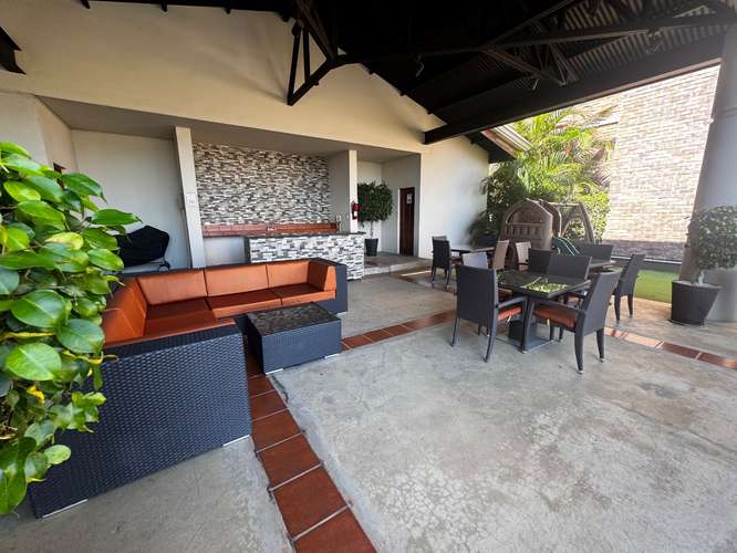 Apartamento cerca de la Paco Escazú, 3er piso 230 m2 - Imagen 16