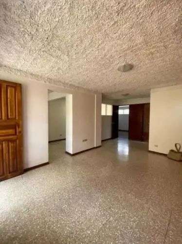 Venta edificio de 13 Apartamentos en San Pedro Montes de Oca, San José - Imagen 2