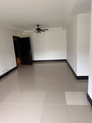 ALQUILER DE APARTAMENTO EN SANTA ANA  - Imagen 3