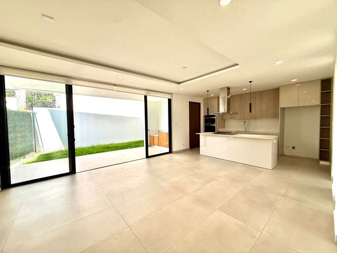 Alquiler de casa moderna en condominio Santa Ana , centro - Imagen 1