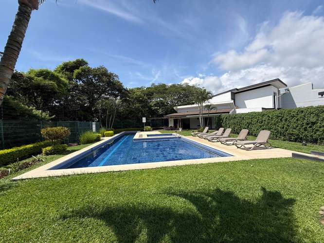 Alquiler de casa moderna en condominio Santa Ana , centro - Imagen 18
