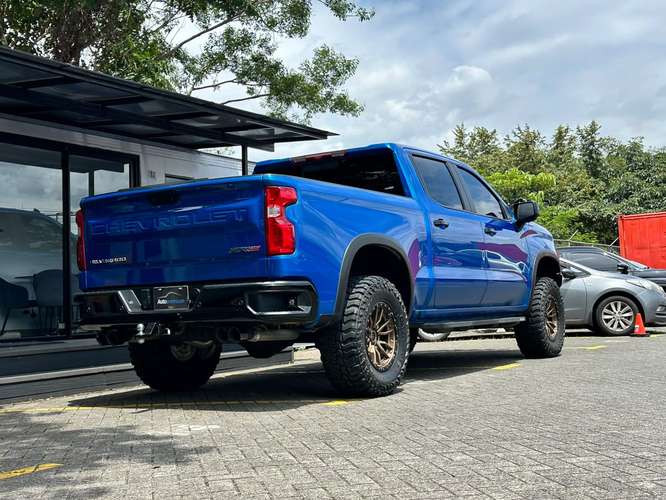 CHEVROLET SILVERADO ZR2 - Imagen 12
