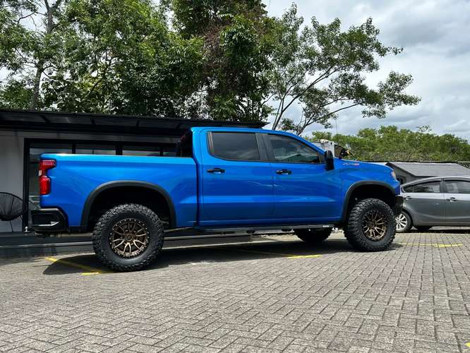 CHEVROLET SILVERADO ZR2 - Imagen 18