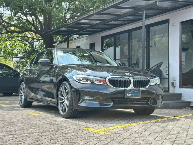BMW 320i - Imagen 11