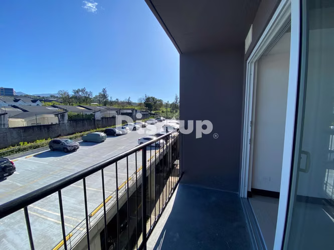 Venta de moderno apartamento. 3 hab. Condominio Khaya, Curridabat - Imagen 7