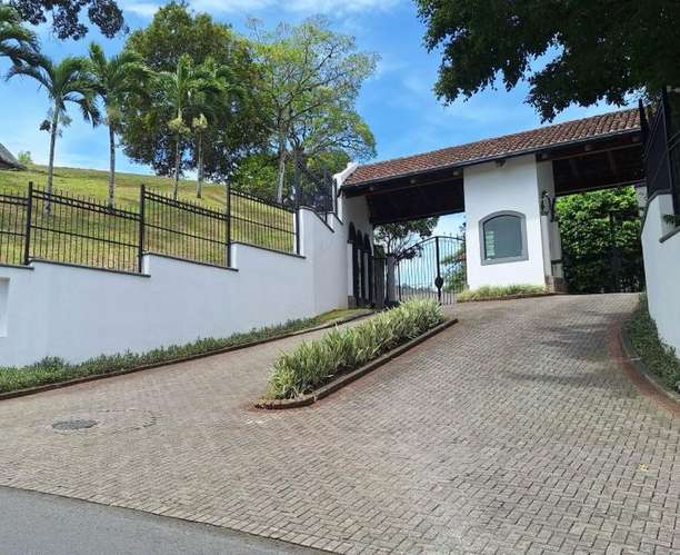 Lote en Mora - 1031.17 m² - ₡49,937,307