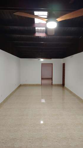 La Uruca Centro detras de Grupo Q, OFICINAS CON PARQUEO