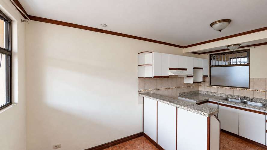 Se alquila amplio apartamento | San Pedro de Montes de Oca | Universidades - Imagen 7