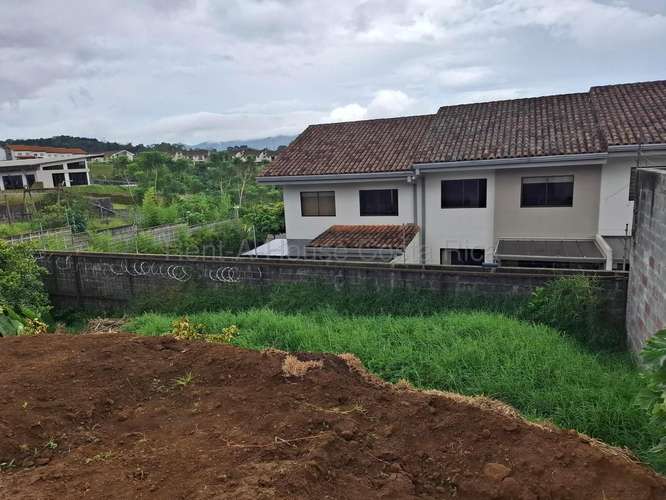 Venta de Lote en Mata de Plátano con Seguridad y Áreas Verdes #27-117 GS - Imagen 4