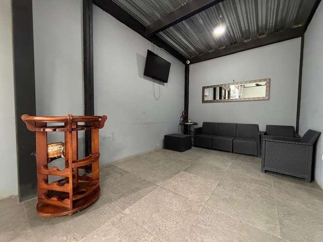BODEGA INDEPENDIENTE EN ALAJUELA USO COMERCIAL