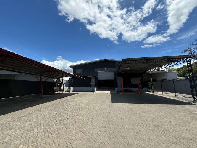 BODEGA INDEPENDIENTE EN ALAJUELA USO COMERCIAL