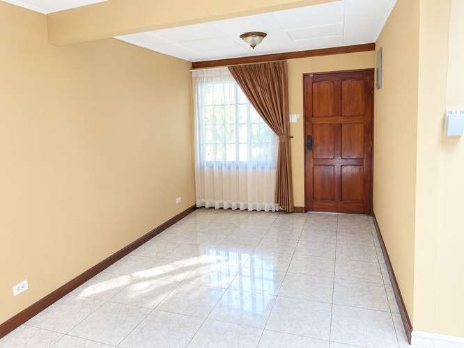 Se alquila casa de un piso en urbanización Cuatro Reinas en Tibas  - Imagen 8