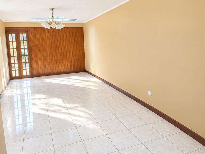 Se alquila casa de un piso en urbanización Cuatro Reinas en Tibas  - Imagen 2