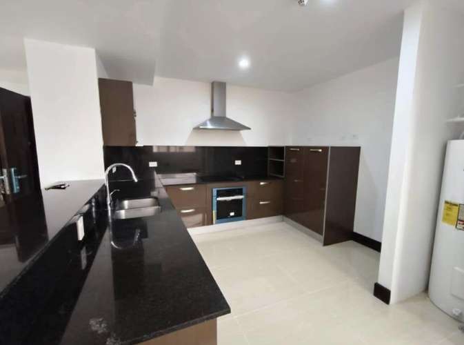 AMPLIO EN CONDOMINIO LA SABANA - Imagen 4
