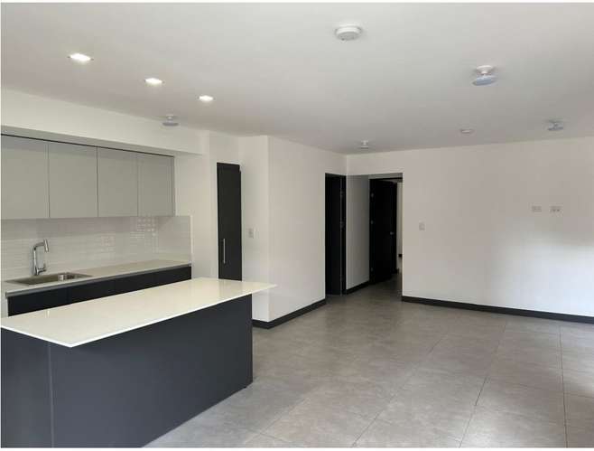 Alquiler de amplio apartamento en condominio Francisco, SEGUNDA PLANTA