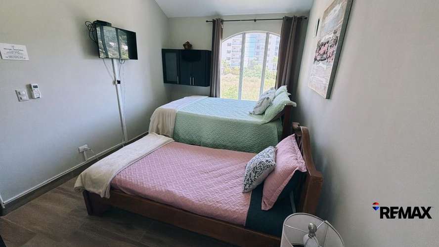 Charming Jacó Apartment Steps from the Beach - Imagen 7
