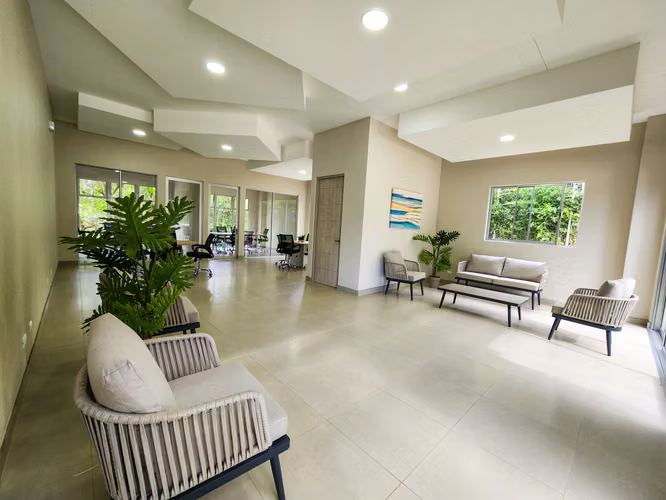 Apartamento de 2 niveles en alquiler con vista espectacular, 2 habitaciones y 2 parqueos en Santa Ana - Imagen 20
