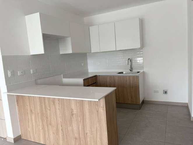 Nuevo Apartamento de 3 Hab en Lindora con Vista a la Montaña, 2 Parqueos excelente Oportunidad , apartamento a estrenar 