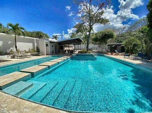 Casa de una planta en alquiler en Brasil de Santa Ana con jardines internos  - Imagen 11