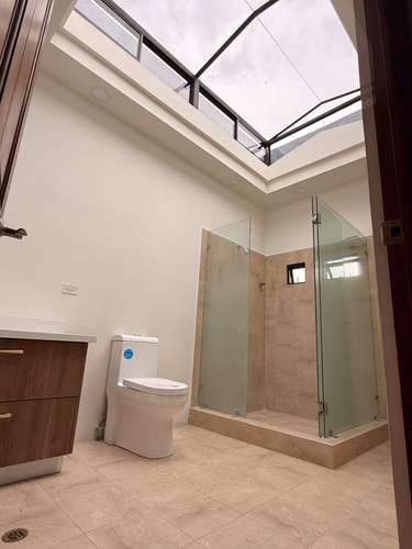 *Casa de Lujo en Venta – Condominio Santa Lucía, Tres Ríos - Imagen 19