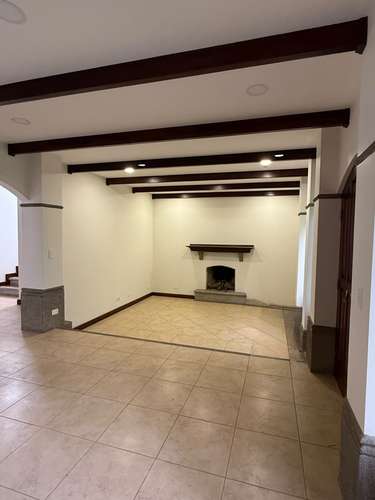 *Casa de Lujo en Venta – Condominio Santa Lucía, Tres Ríos - Imagen 9