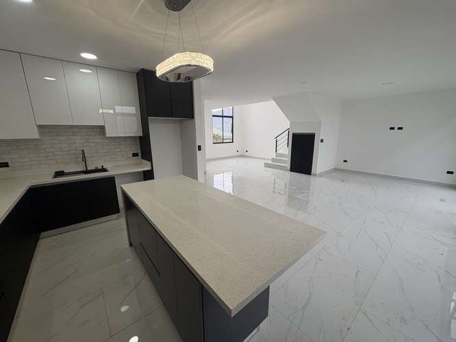 *Venta de hermosa casa de 4 habitaciones en condominio en Tres Ríos. - Imagen 4