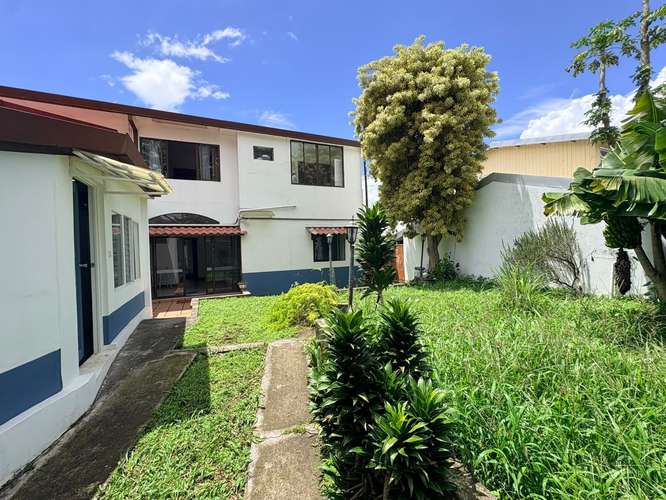 *Alquiler de estudios en residencia estudiantil cerca de la UCR - Imagen 1