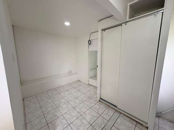 *Alquiler de estudios en residencia estudiantil cerca de la UCR - Imagen 11