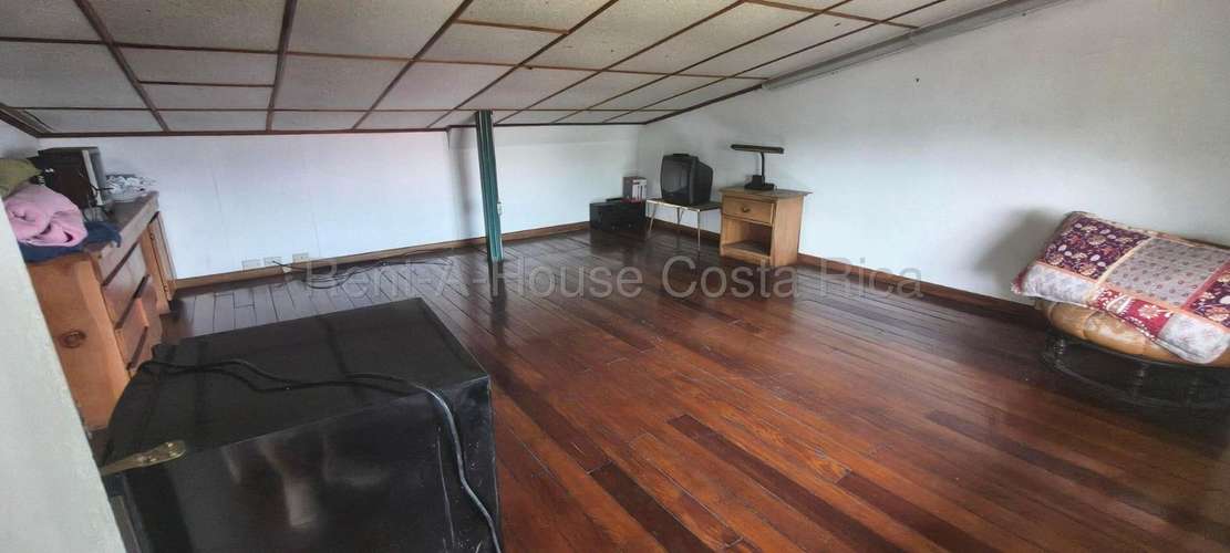 Exclusiva casa de una planta en la codiciada zona este de San José - Imagen 15