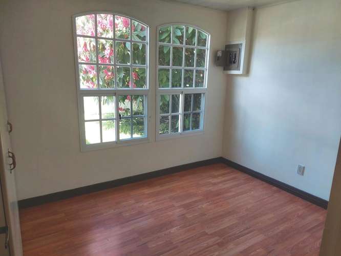 Espaciosa casa de 5 dormitorios en Santa Bárbara de Heredia con jardín y vista a las montañas - Imagen 7