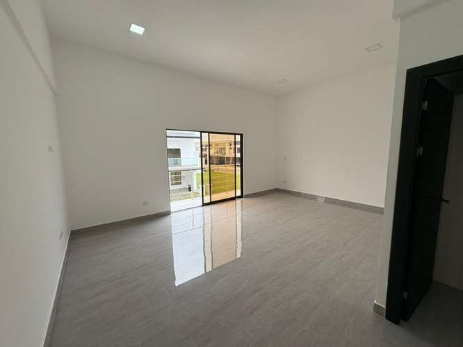 *Venta de Casa de Lujo en Condominio Tipo Resort en Tres Ríos - Imagen 14