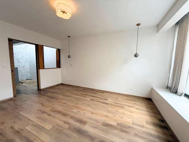 Casa independiente de lujo en San Antonio de Escazú: 3 habitaciones, 2.5 baños y 4 estacionamientos - Imagen 9