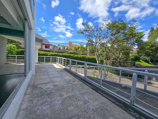 Apartamento en 1er nivel con terraza grande en Bello Horizonte Escazú en venta - Imagen 5