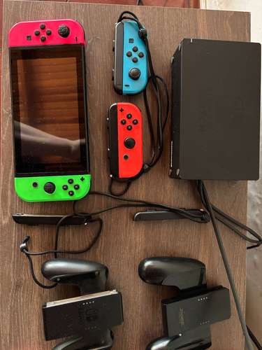 Nintendo Switch v1 + Juegos