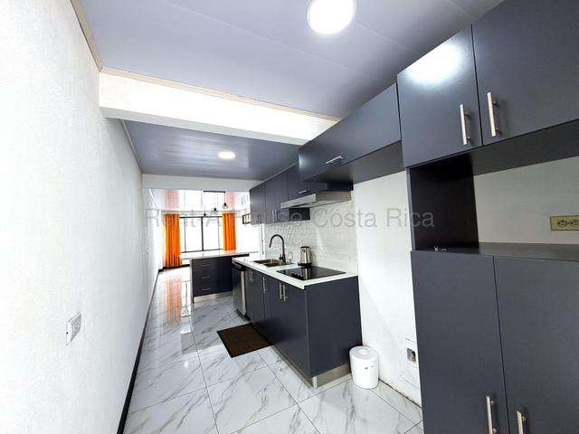 Alquiler de Casa de un Nivel Renovada en Sabanilla de Montes de Oca. - Imagen 7
