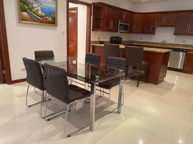 Alquiler de Apartamento AMUEBLADO en Escazú-San Rafael. 