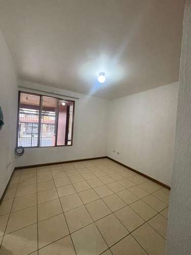 SE RENTA CASA EN RESIDENCIAL EN SANTO DOMINGO DE HEREDIA - Imagen 7