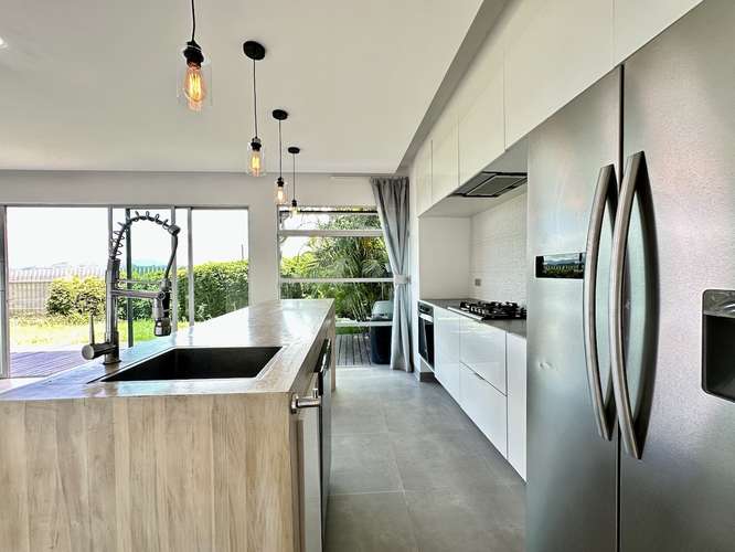 Apartamento en Alquiler en Río Oro de Santa Ana | Jardín Privado y Vista Espectacular - Imagen 2