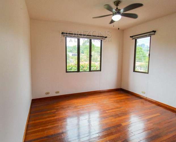 Casa de 3 Niveles en Venta en Pinares, Curridabat – 3 Habitaciones, 285 m² NJA677 - Imagen 16