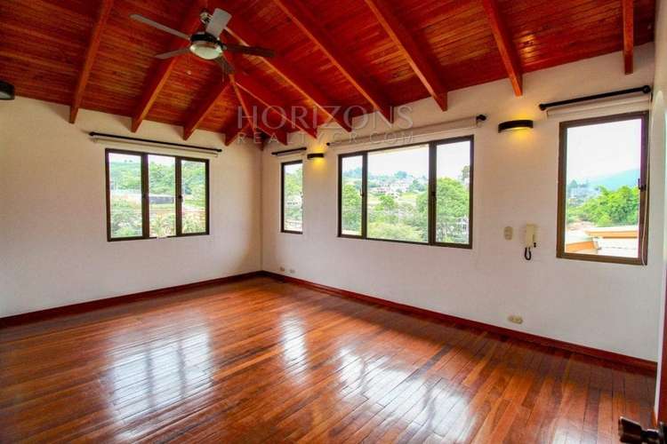 Casa de 3 Niveles en Venta en Pinares, Curridabat – 3 Habitaciones, 285 m² NJA677 - Imagen 17