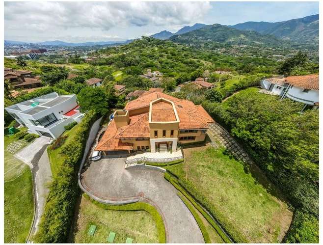 Se vende casa en Villa Real - Imagen 2
