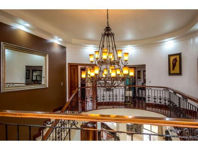Se vende casa en Villa Real - Imagen 13