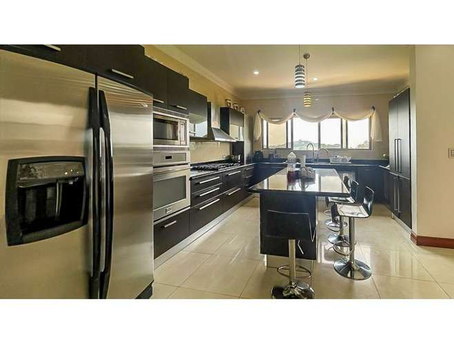 Se vende casa en Villa Real - Imagen 9