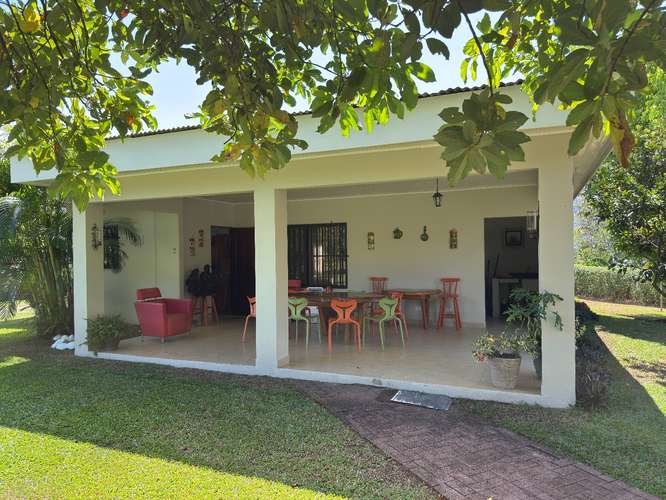 Finca en alquiler, San Pedro, Turrubares. San Jose. A 1 hora de Santa Ana. Con Piscina. 