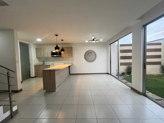 Casa de 3 habitaciones en alquiler en condominio en Belén, Heredia: seguridad 24/7 y amenidades exclusivas
