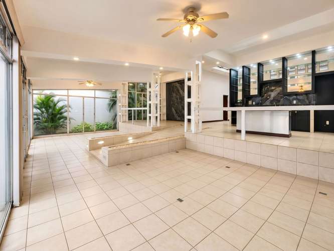 Casa de un nivel con piscina y jacuzzi en Ciudad Cariari - Imagen 7